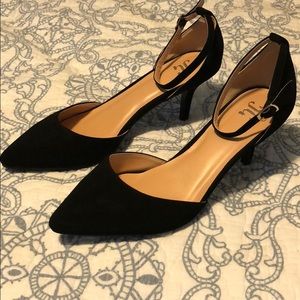 Black Suede Pointed JG Low Heels Size 8.5
